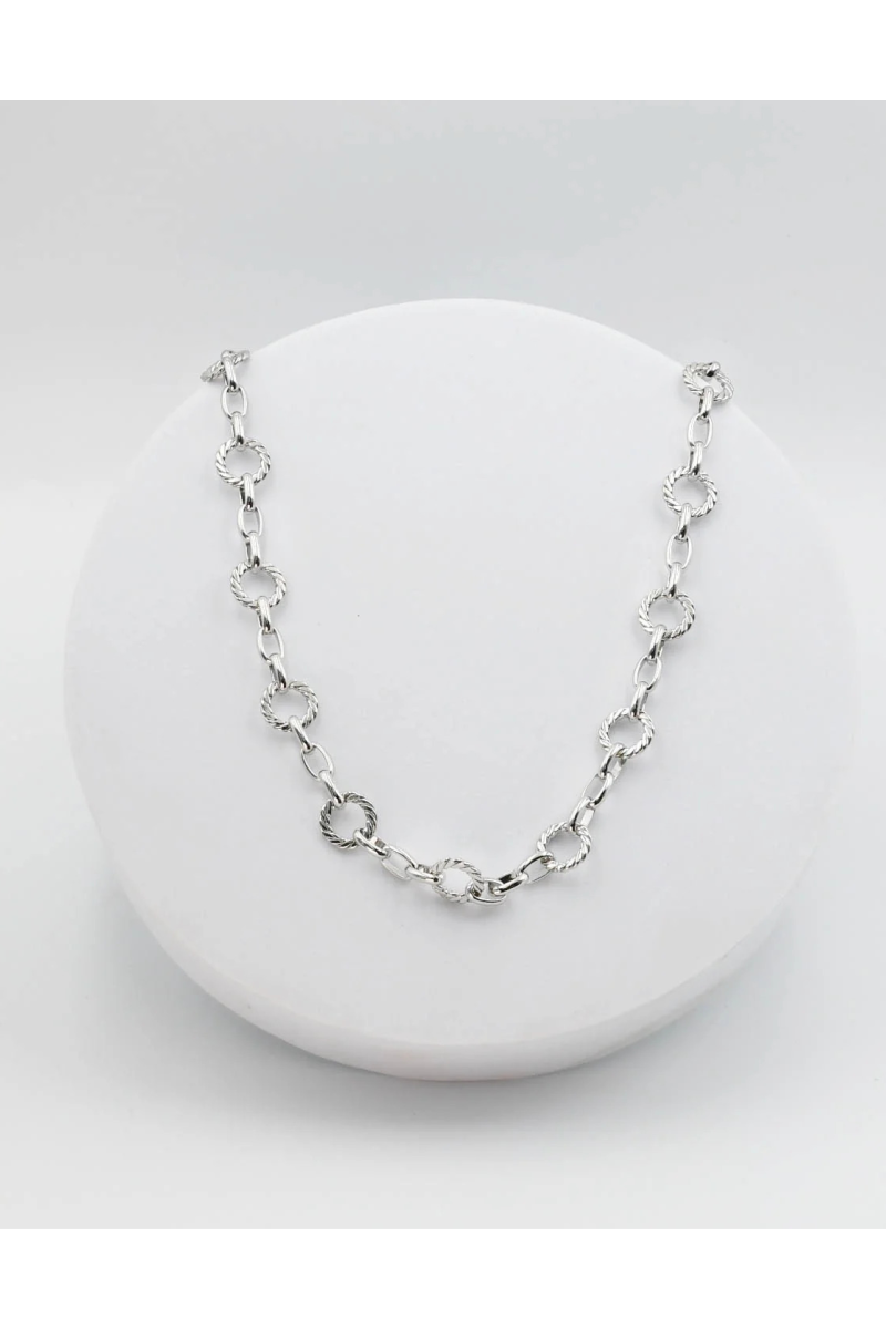 SILVER CIRCLE CHAIN LINK NECKLACE
